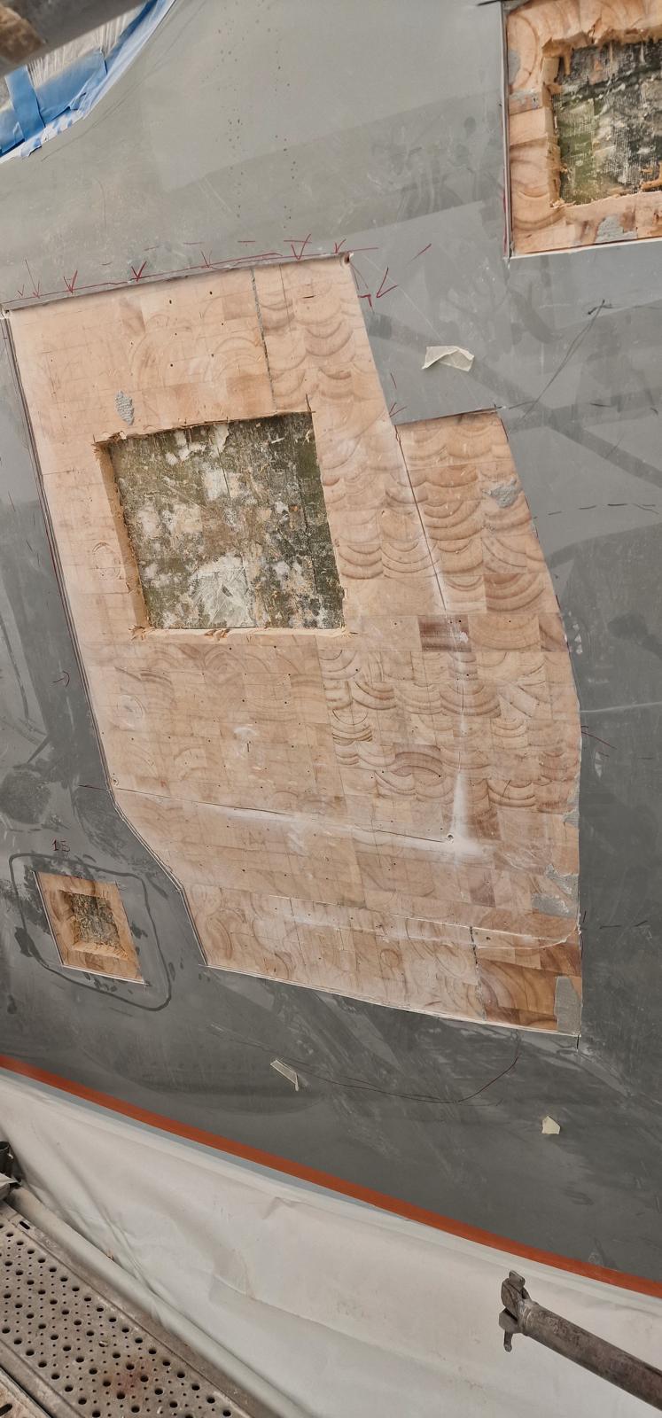 Réparation de la coque d'un yacht